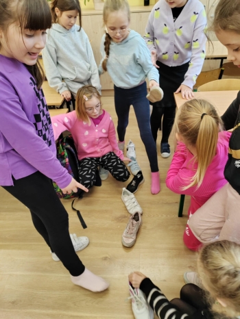 a1996b49-19ce-4a24-8e27-8a7a08d90657