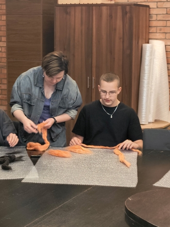 1000070934