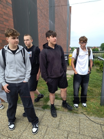 1000070940