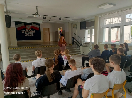 Żywa lekcja WOS-  spotkanie z dziennikarzem