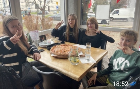 Wolontariusze pracują, potem świętują!