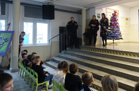 Wizyta funkcjonariuszy Straży Miejskiej wśród uczniów kl. 0-III