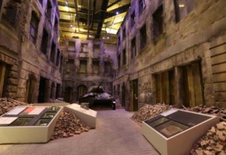 Wycieczka klas VIII do Muzeum II w.ś