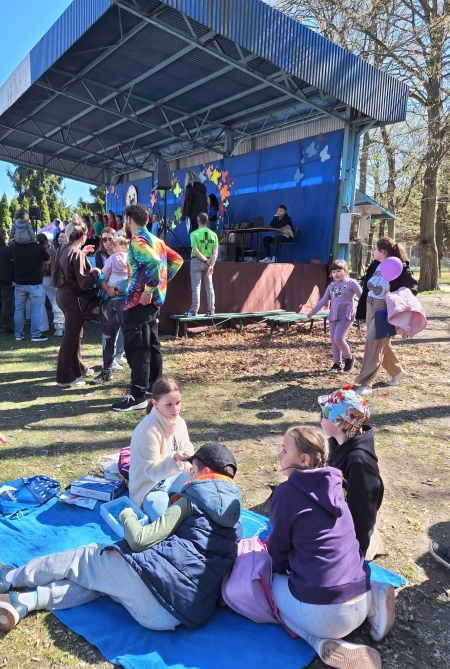 Uczniowie z klasy II a w projekcie - ,,Szkoła maluje Magiczny Świat Zwierząt''